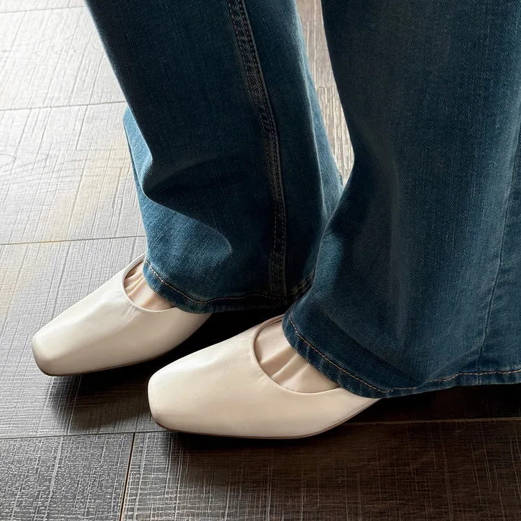 Early spring single shoes, square toe, chunky heel, low heel, shallow mouth, elegant and comfortable women's shoes, 12-26t - Milky white 34