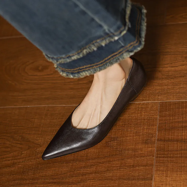 Early spring single-shoe wedge heel pointed toe low-cut sheepskin fashion women's shoes 3-7a one piece - Brown 34