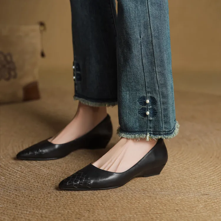 Summer flats, wedge heels, pointed toes, low-cut fashion sheepskin women's shoes, 3-12e - Black 34