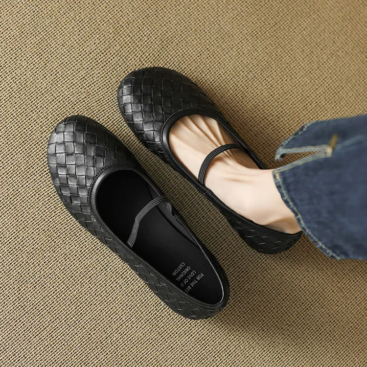 Spring and Autumn Genuine Leather Single Shoes, Round Toe, Flat, 1cm Retro Woven Texture, Women's Shoes, One Piece - Black 34