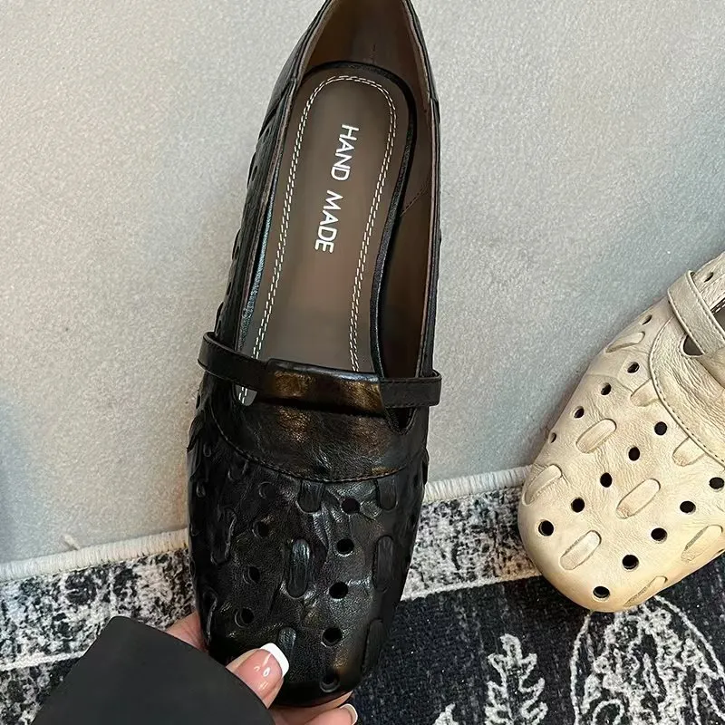 Summer and autumn openwork clogs, comfortable soft soles, slip-on casual breathable mom shoes, flat single shoes for women. - Black 34