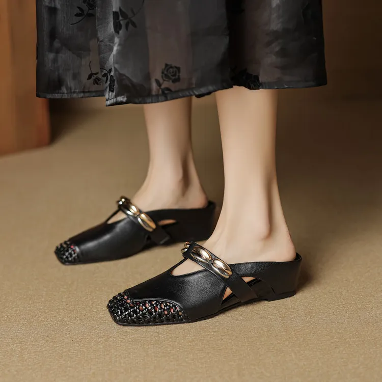 Video account: Square-toe hollowed-out slippers, wedge heel, studded cowhide fashion women's shoes (6-20 pages) - Black 35
