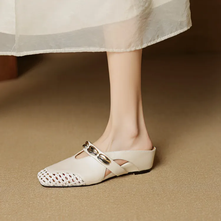 Video account: Square-toe hollowed-out slippers, wedge heel, studded cowhide fashion women's shoes (6-20 pages) - Off-white 35