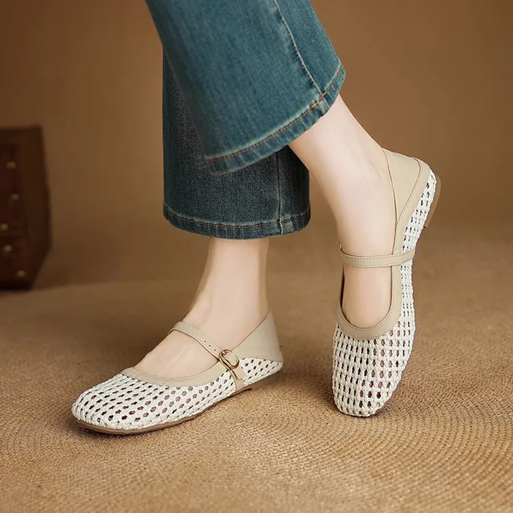 Summer square-toe flat sandals with hollowed-out buckle, sheepskin fashion women's shoes, size 6-30. - Off-white 35