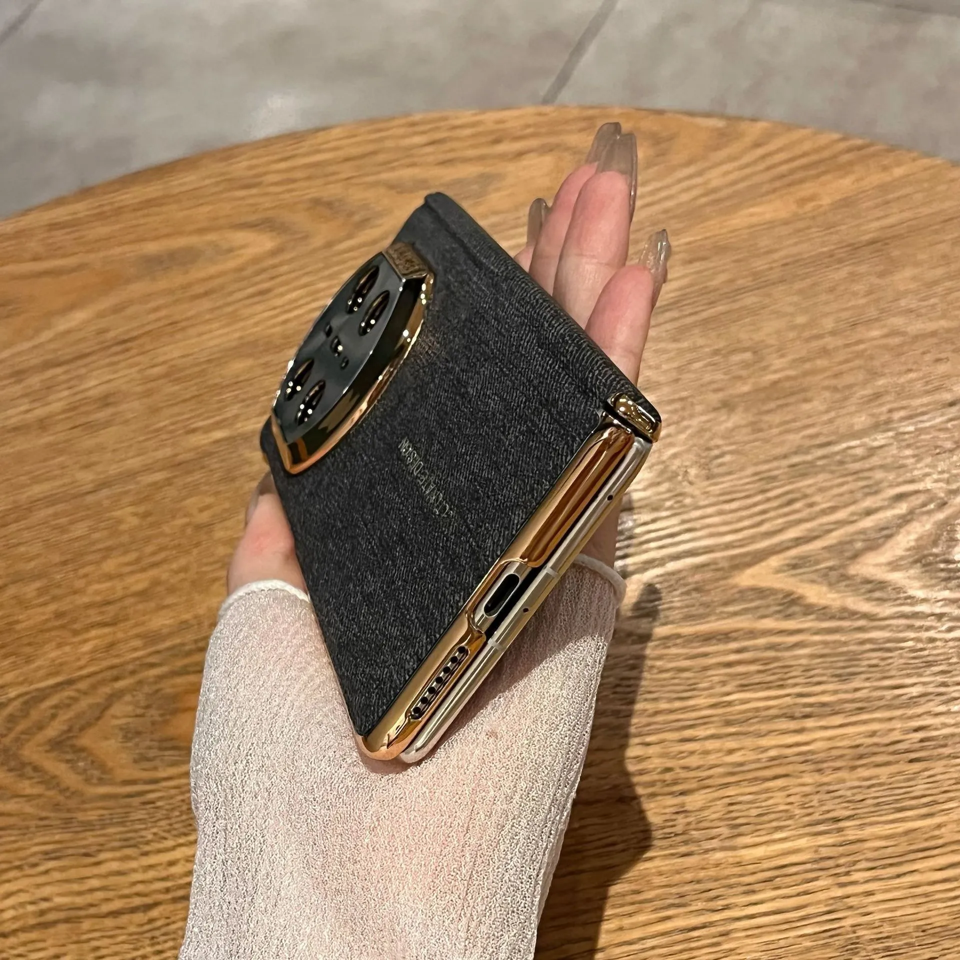 Compatible with Huawei Mate X7 phone case, instantly transforms Mate X6 into X7 vegan leather denim texture electroplated hinge drop-proof protective case.