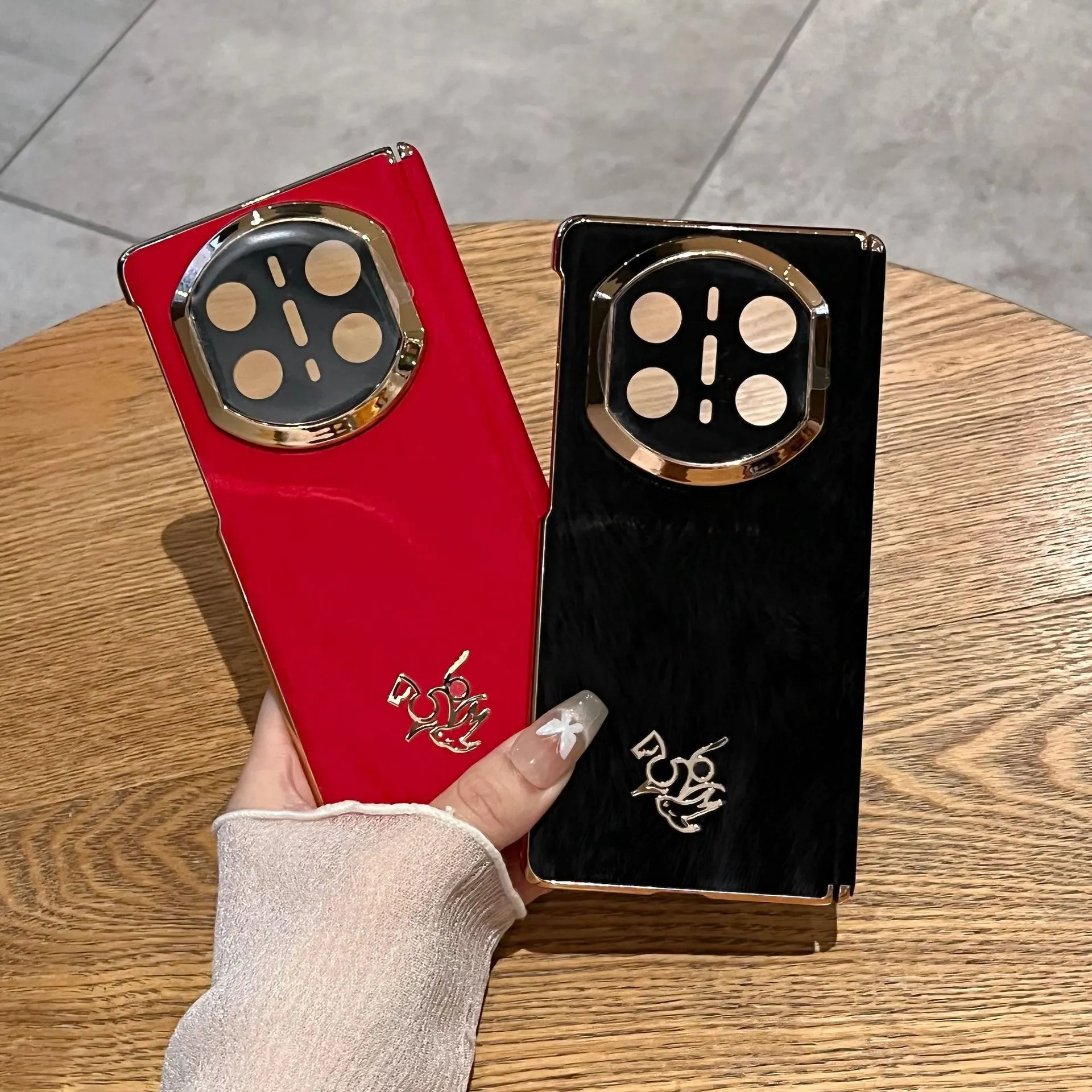 Compatible with Huawei Mate X7 phone case, instantly transforms Mate X6 into X7 vegan leather Year of the Horse case, electroplated hinge, drop-proof protective case.