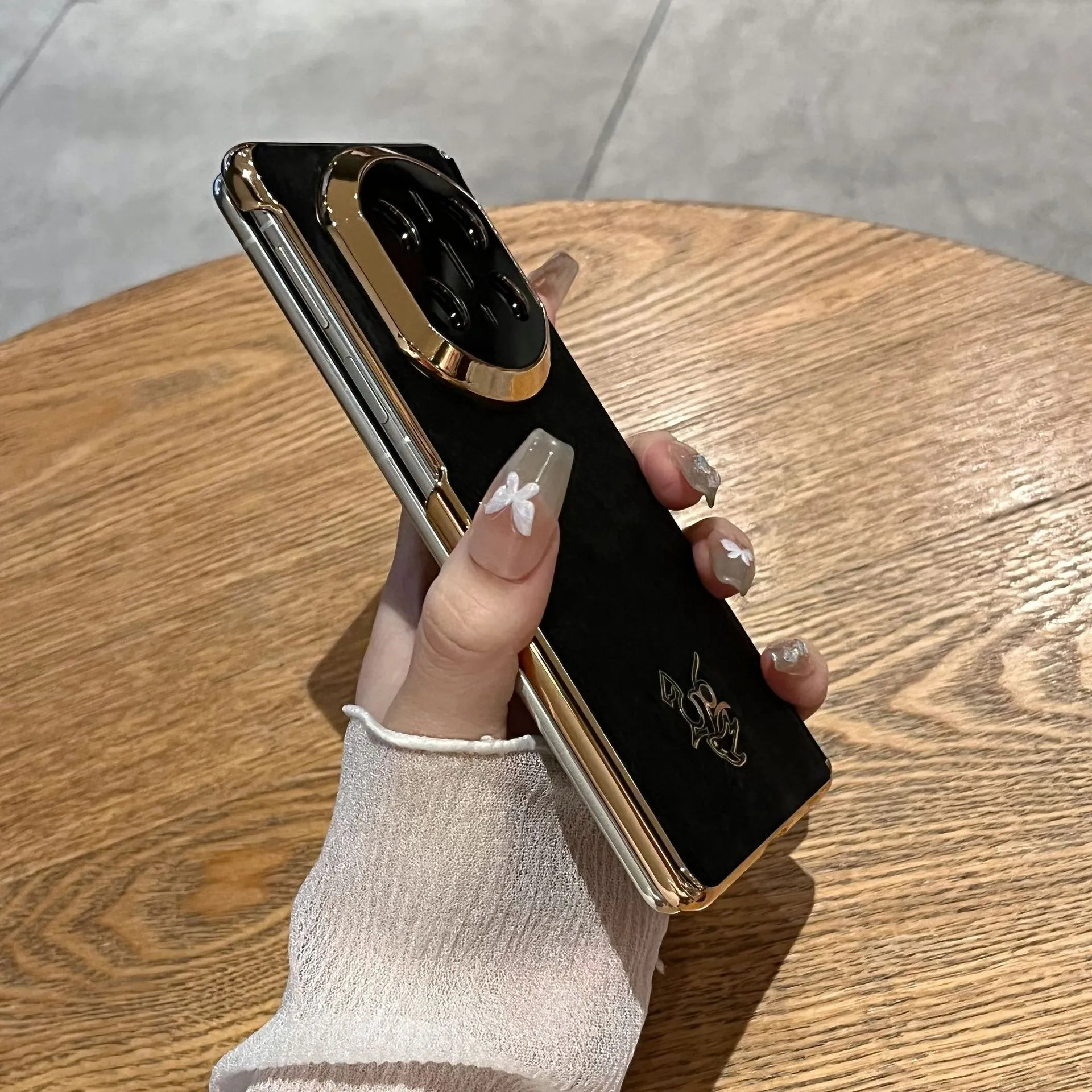 Compatible with Huawei Mate X7 phone case, instantly transforms Mate X6 into X7 vegan leather Year of the Horse case, electroplated hinge, drop-proof protective case.