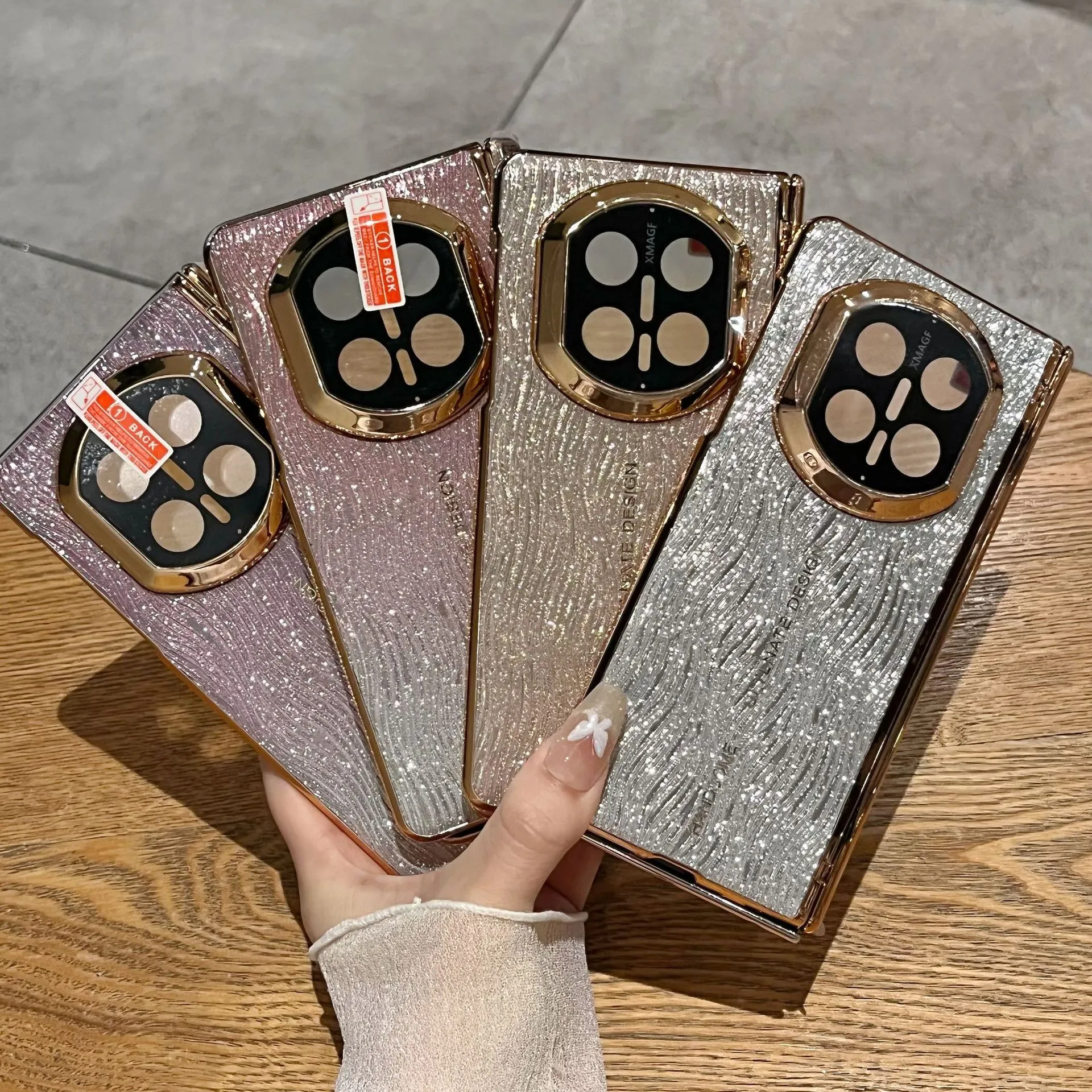 Compatible with Huawei Mate X7 phone case, Mate X7 glitter water ripple case, integrated hinge, drop-proof protective case.