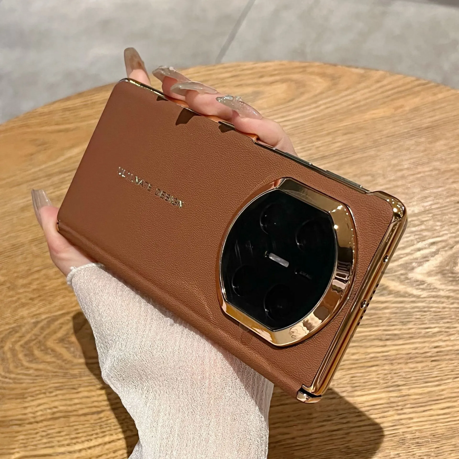 Compatible with Huawei Mate X7 phone case, instantly transforms Mate X6 into X7 vegan leather-feel electroplated hinge drop-proof protective case.