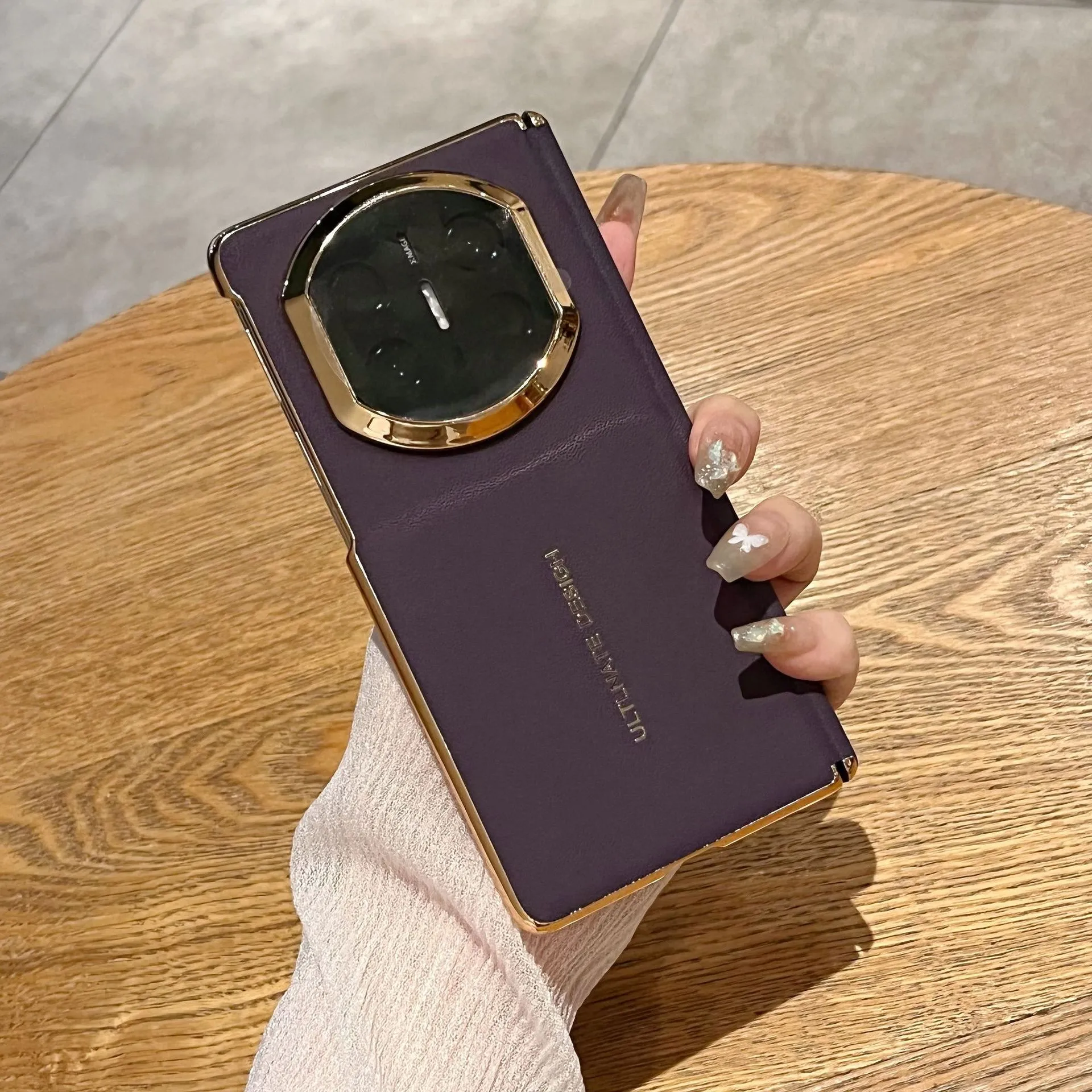 Compatible with Huawei Mate X7 phone case, instantly transforms Mate X6 into X7 vegan leather-feel electroplated hinge drop-proof protective case.