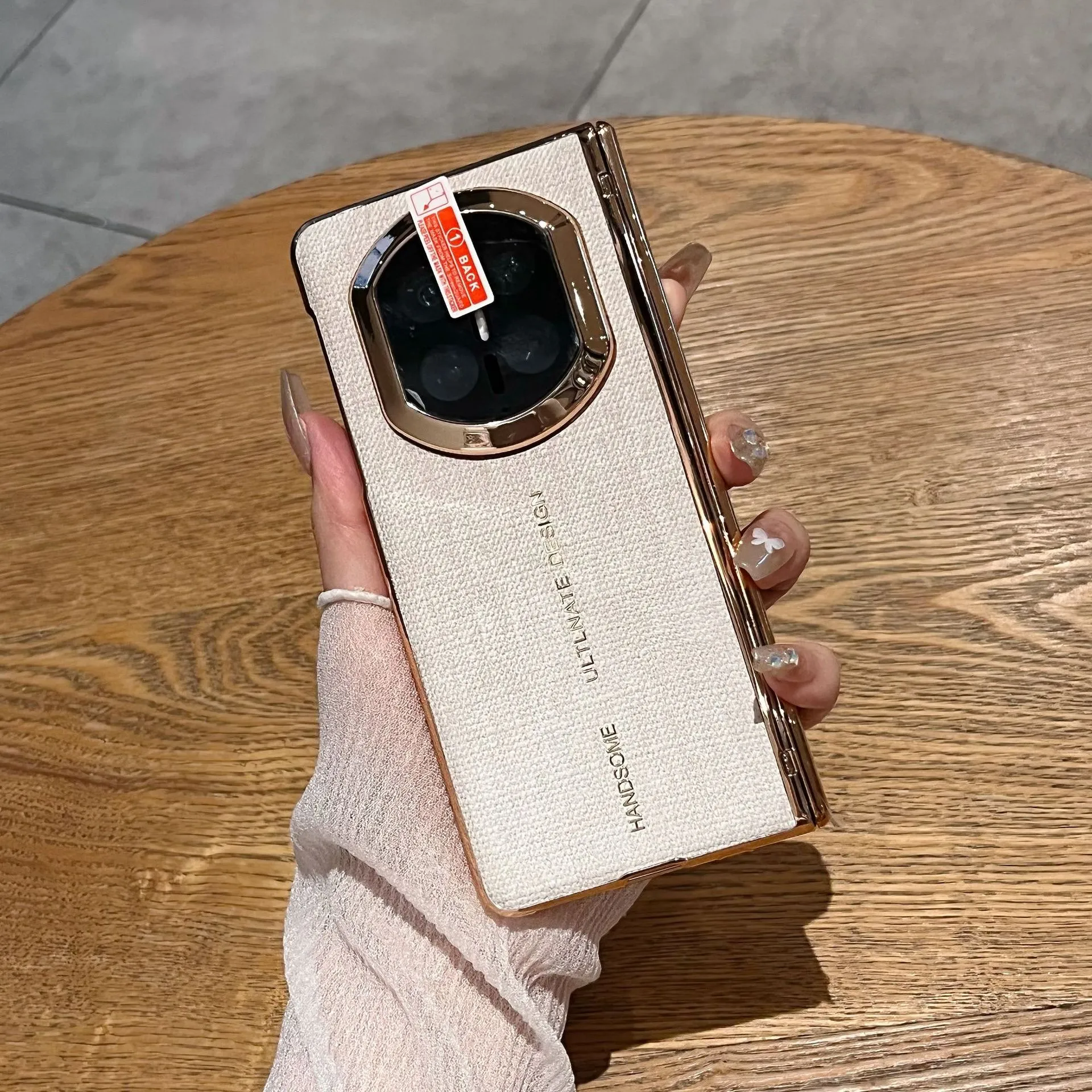 Compatible with Huawei Mate X7 phone case, vegan leather denim textured case, integrated hinge, drop-proof protective case.