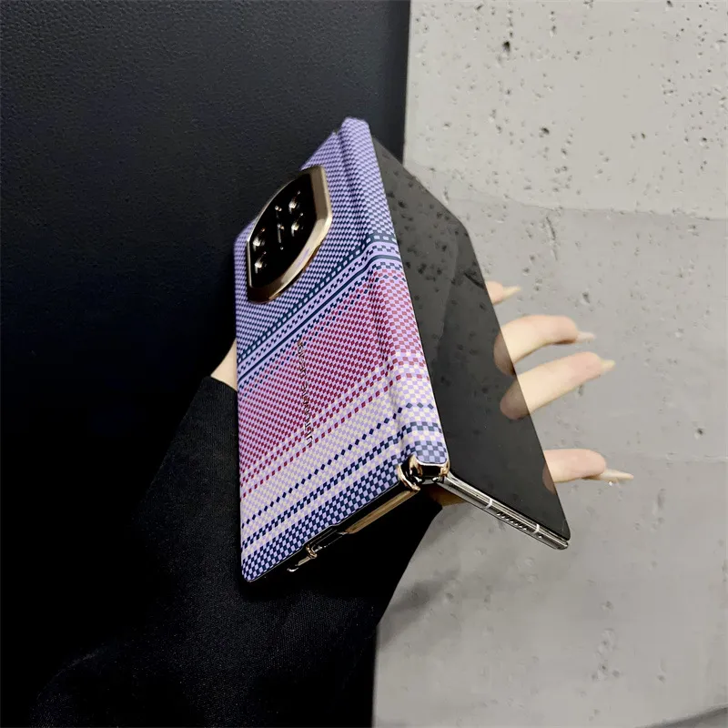 Compatible with Huawei Mate X7 phone case, Mate X7 carbon fiber texture, stylish ultra-thin drop-proof protective case