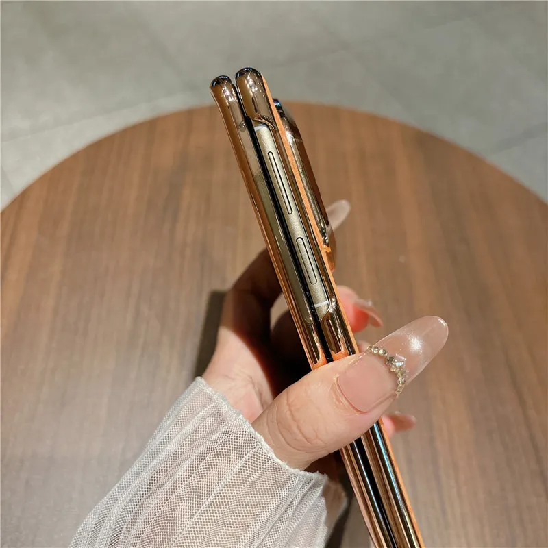 Compatible with Huawei Mate X7 and Mate X6, this Aima fashion-style leather-textured hinge protective case is drop-proof.