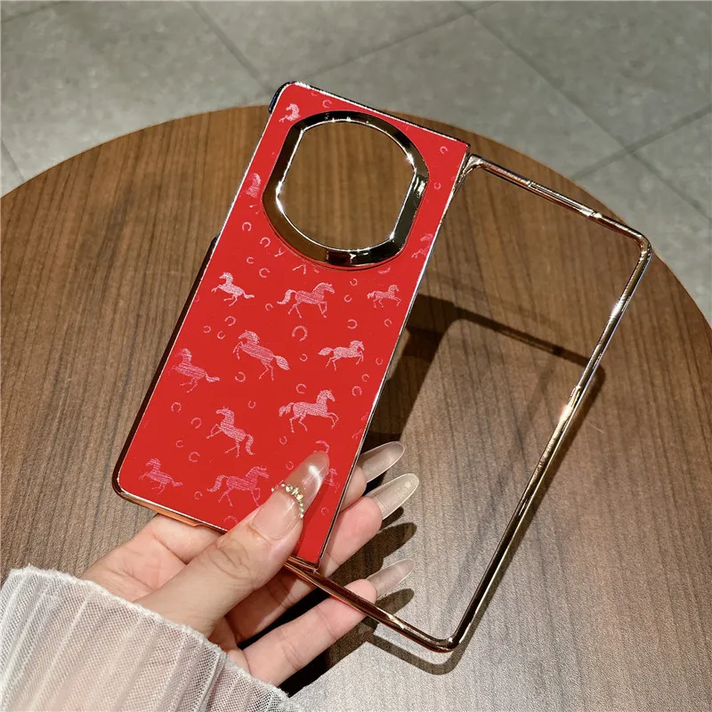 Compatible with Huawei Mate X7 and Mate X6, this Aima fashion-style leather-textured hinge protective case is drop-proof.