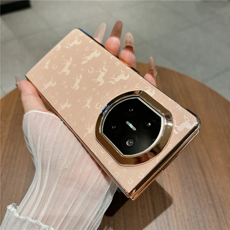 Compatible with Huawei Mate X7 and Mate X6, this Aima fashion-style leather-textured hinge protective case is drop-proof.