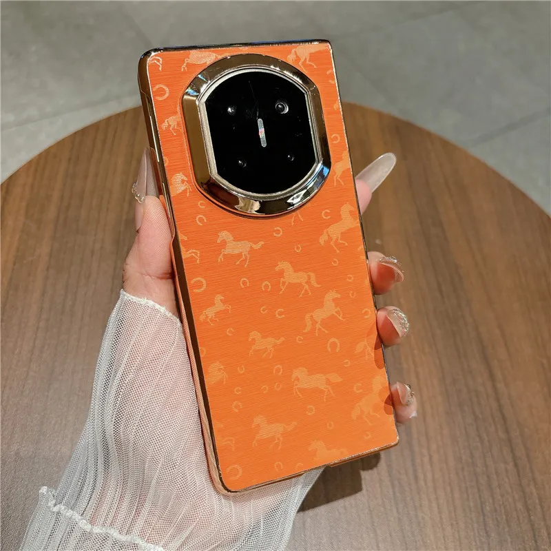 Compatible with Huawei Mate X7 and Mate X6, this Aima fashion-style leather-textured hinge protective case is drop-proof.