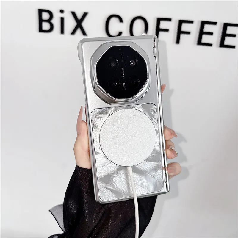 Compatible with Huawei MATE X7 and Mate X6 foldable screen, electroplated, built-in magnetic, stylish drop-proof protective case.