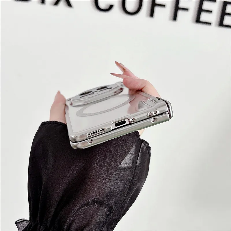 Compatible with OPPO Find N6 foldable phone case, magnetic electroplated transparent full-coverage drop-proof protective case.