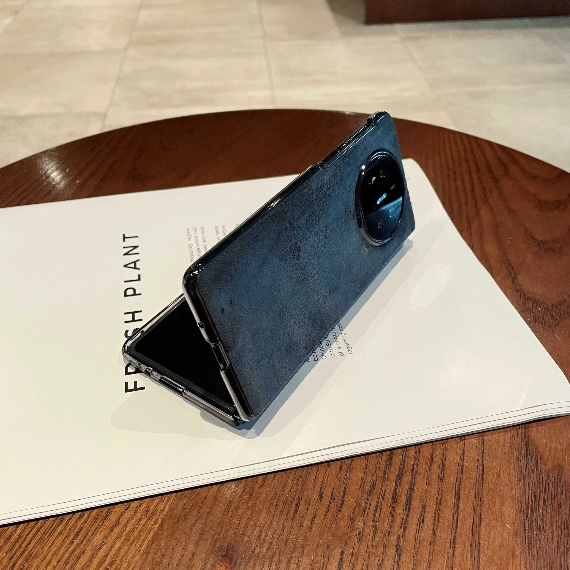 Compatible with Huawei Mate X5 phone case, MATE X5 folding solid color leather light luxury anti-drop protective case stand 5G