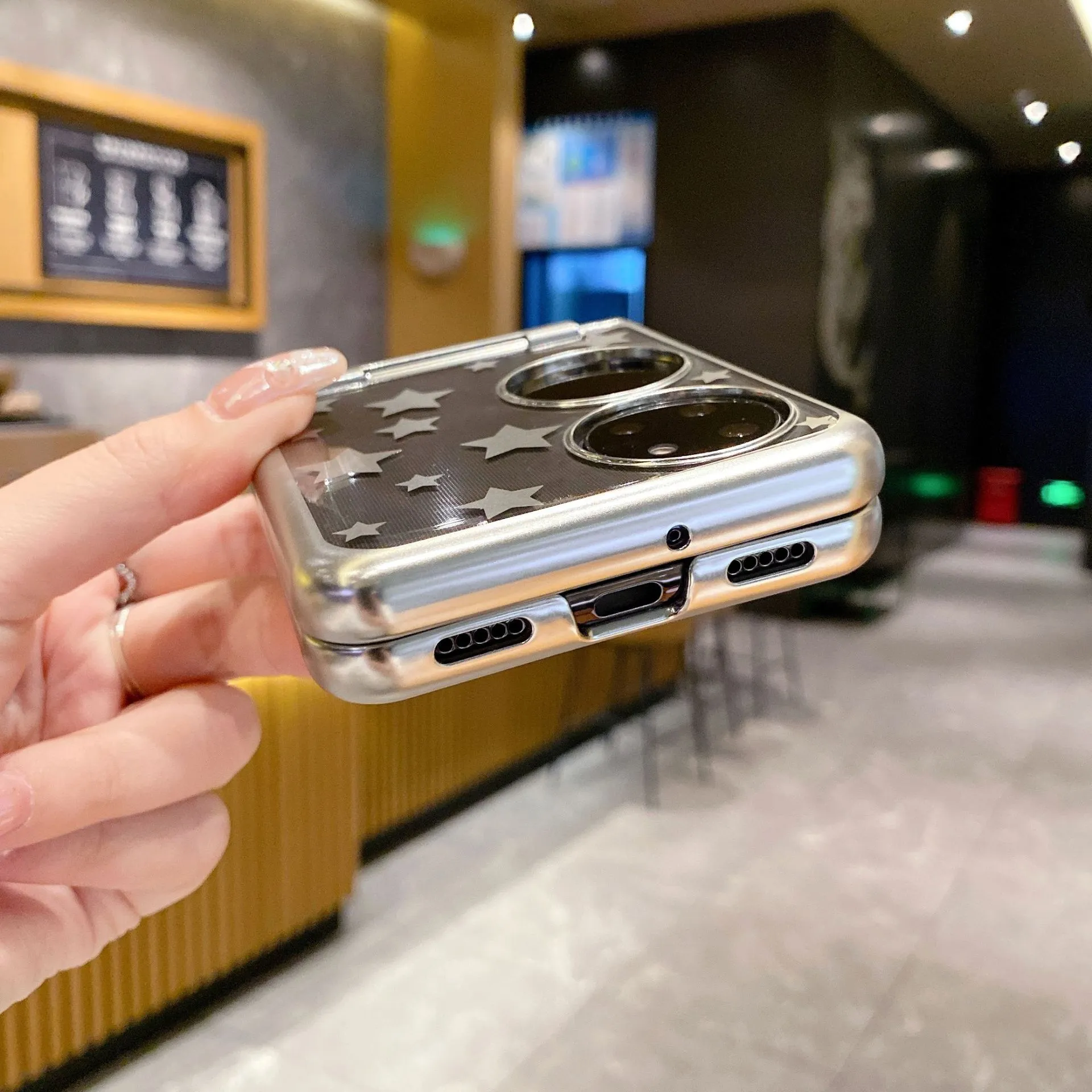 Huawei P50 Pocket phone case, foldable screen hinge, electroplated transparent, P50 treasure box, full-coverage stand, drop-proof and suitable.