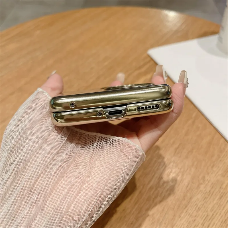 Huawei Pocket 2 foldable screen electroplated transparent case, P50 treasure box angel wing anti-drop case, suitable for drop protection.