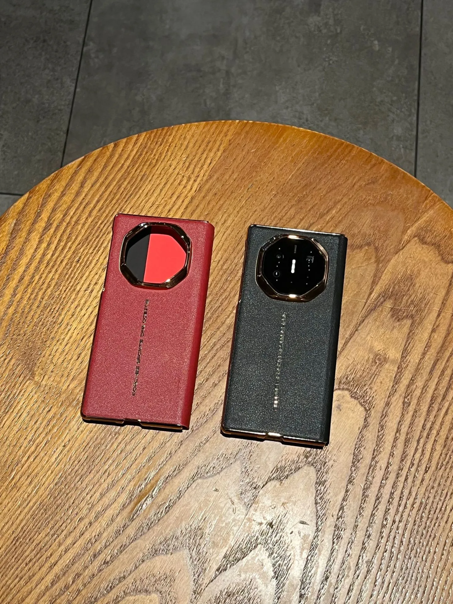 Compatible Huawei MATEXT phone case, smart leather case with screen stand, folding, full-coverage, drop-proof protective case.