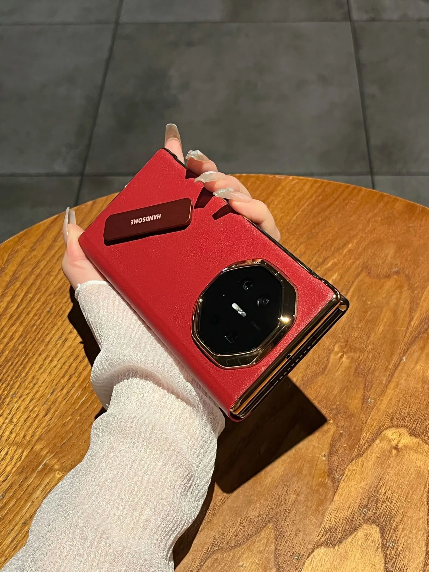 Compatible Huawei MATEXT phone case, smart leather case with screen stand, folding, full-coverage, drop-proof protective case.