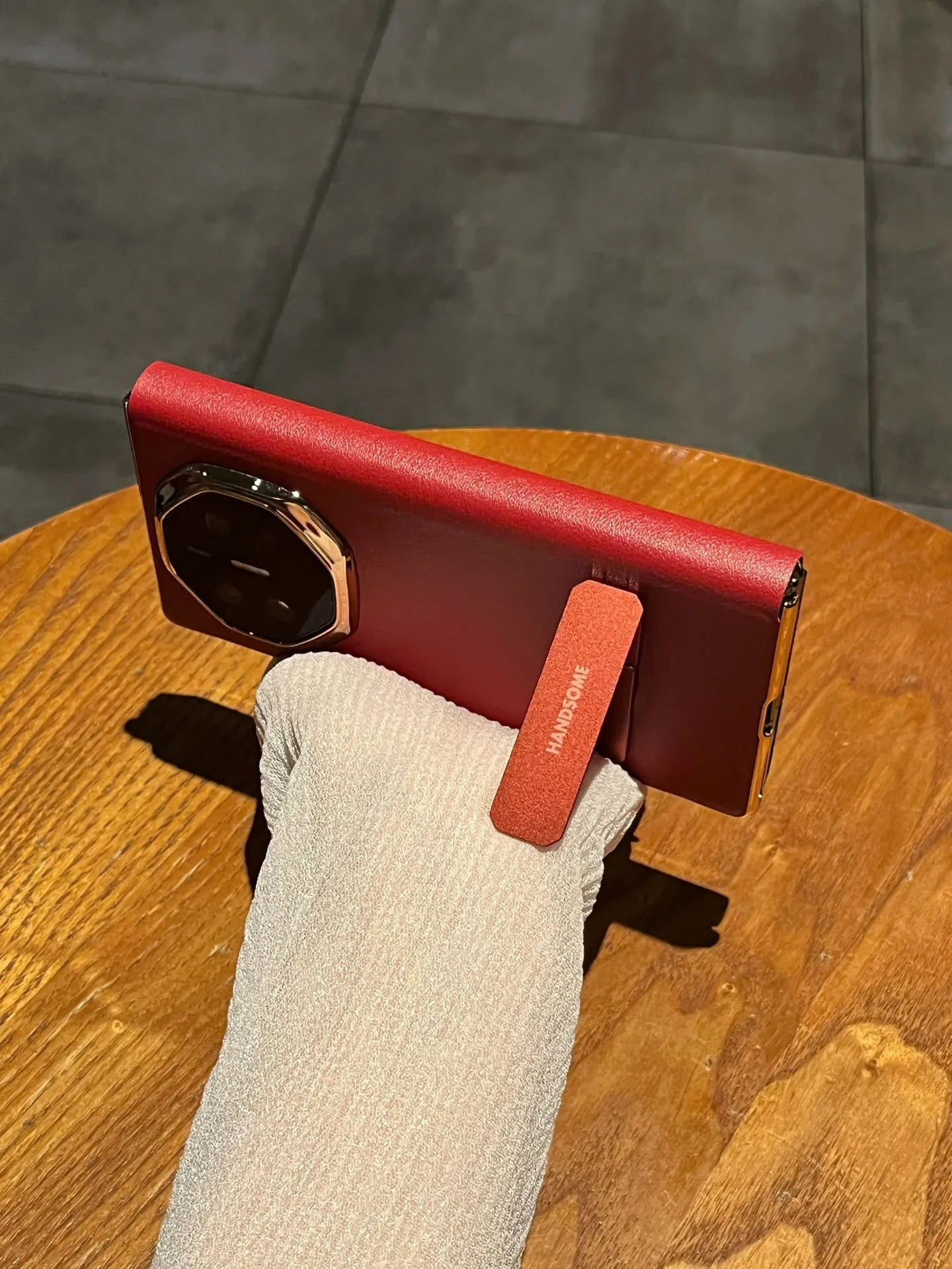 Compatible Huawei MATEXT phone case, smart leather case with screen stand, folding, full-coverage, drop-proof protective case.