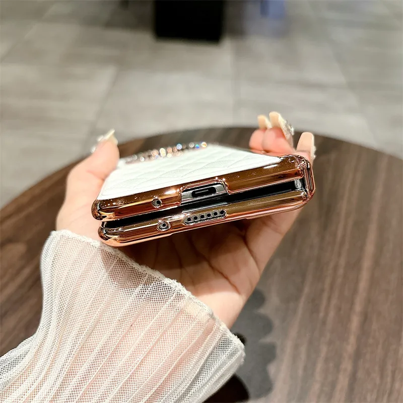 Compatible with Huawei Mate X5 phone case, MATE X3 foldable screen stand, electroplated leather hinge, and drop-proof protective case.