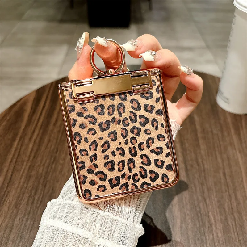 Huawei Pocket 2 phone case, foldable screen, leopard print stand, protective leather case, hinge fully covered, drop-proof and suitable.