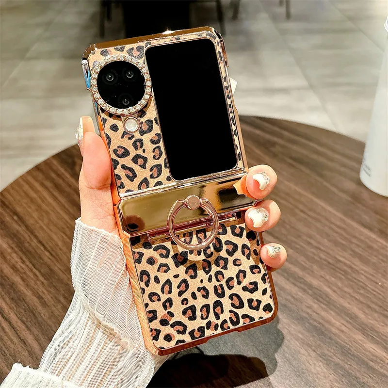 Compatible with OPPO Find N3 Flip phone case, leopard print stand, N3FLIP full-coverage hinge case, drop-proof protective case.