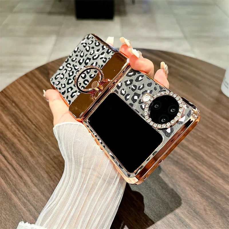 Compatible with OPPO Find N3 Flip phone case, leopard print stand, N3FLIP full-coverage hinge case, drop-proof protective case.