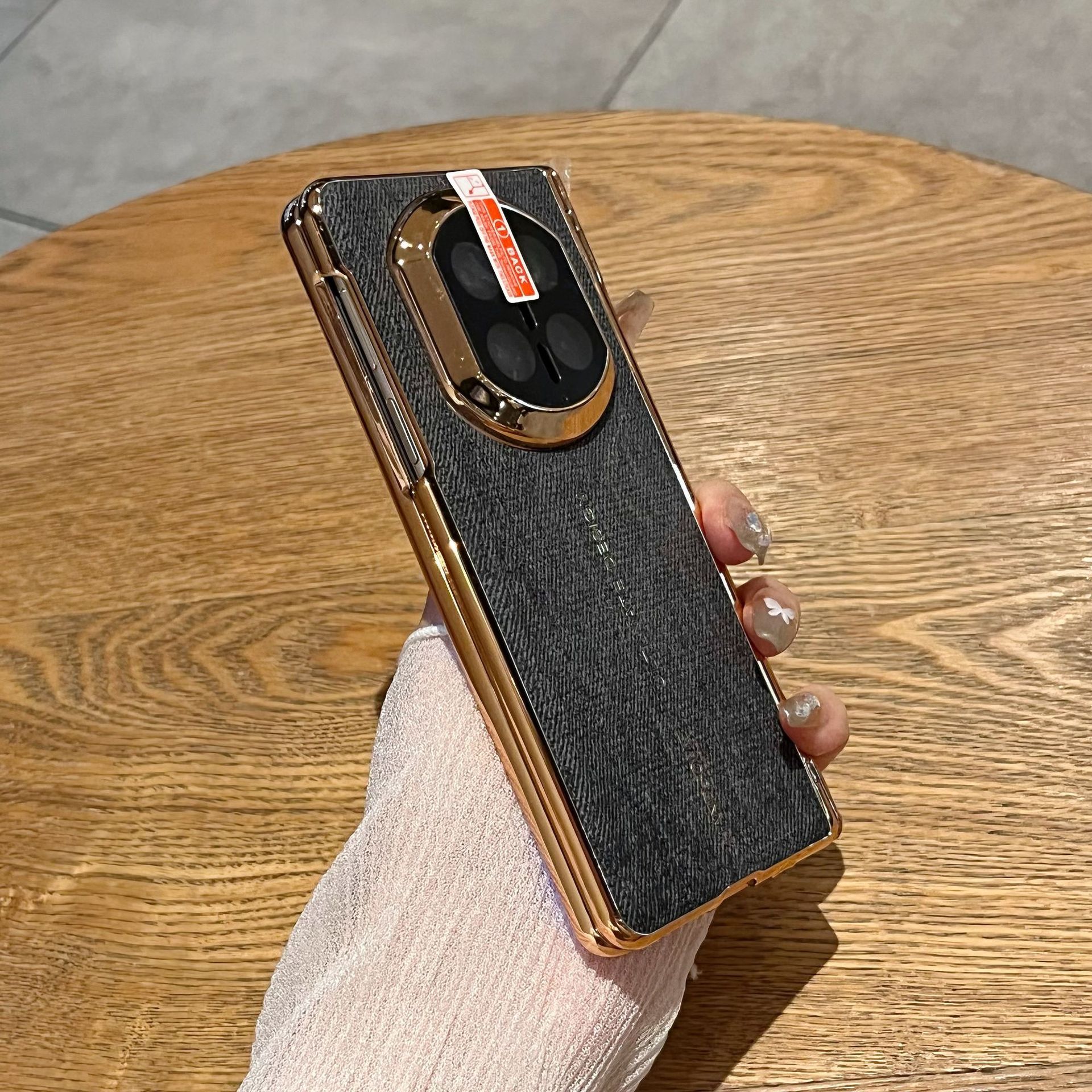 Compatible with Huawei Mate X7 phone case, vegan leather denim textured case, integrated hinge, drop-proof protective case. - Black denim-textured case Huawei Mate X7
