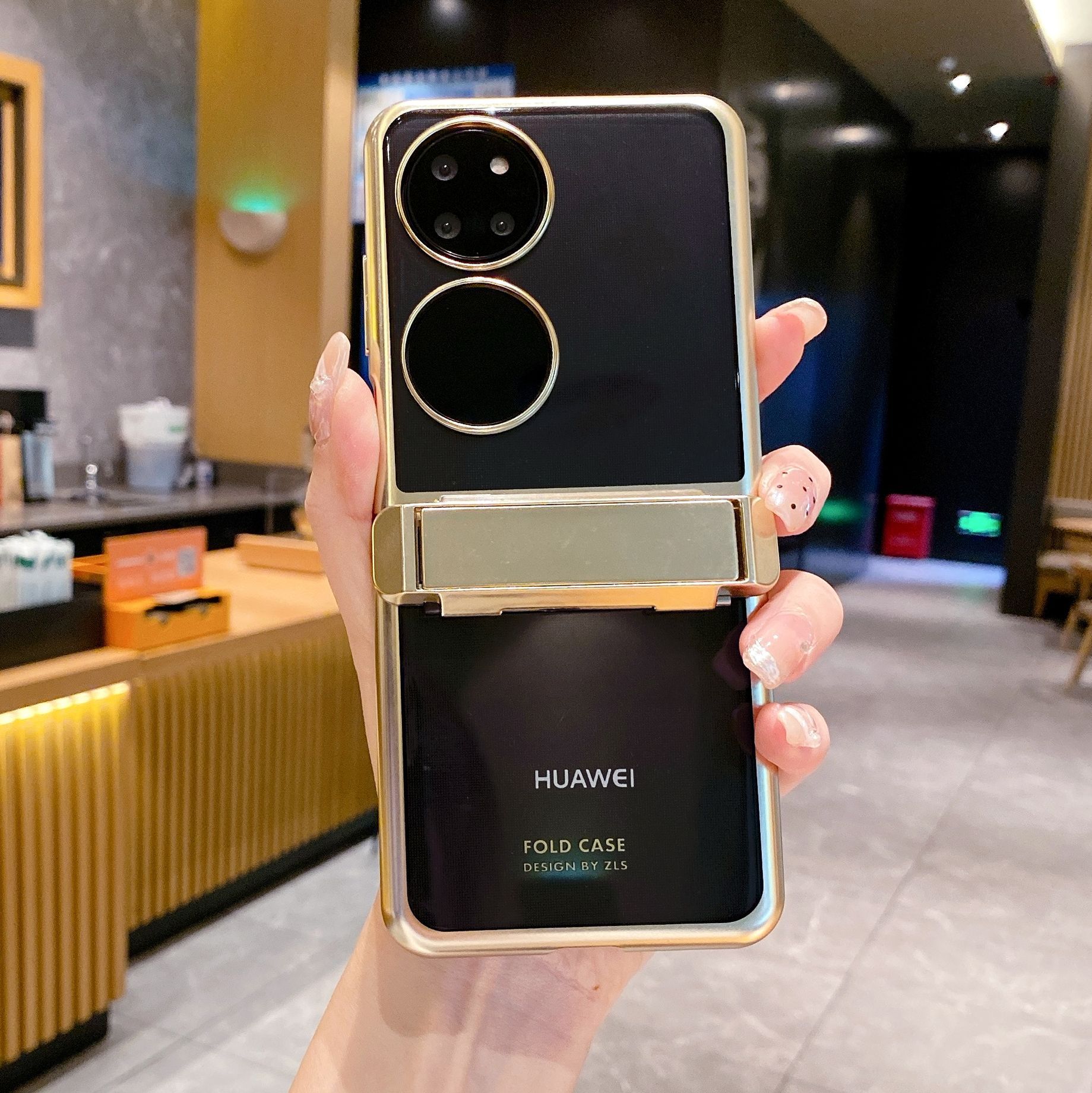 Huawei P50 Pocket phone case, foldable screen electroplated transparent protective case, P50 hinge bracket, drop-proof case. - Gold Phantom Stand Huawei P50 Pocket