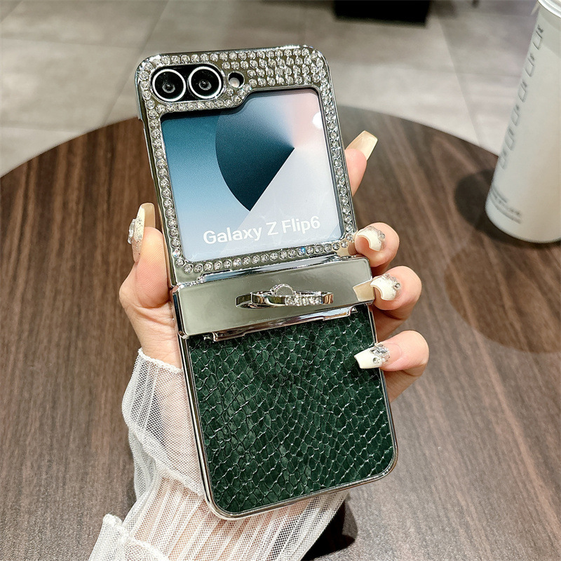 Compatible with Samsung ZFlip 7FE phone case, ZFLIP 6 foldable screen diamond leather hinge full-coverage drop protection leather - Green Bulgari Samsung ZFlip 6