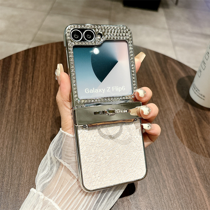 Compatible with Samsung ZFlip 7FE phone case, ZFLIP 6 foldable screen diamond leather hinge full-coverage drop protection leather - White Bulgari Samsung ZFlip 6